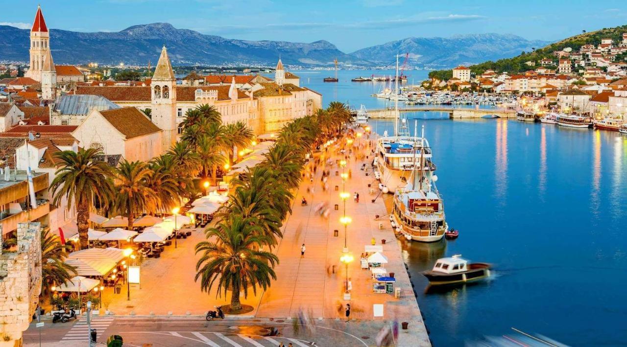 Luxury Apartment Cairos Trogir Exterior foto